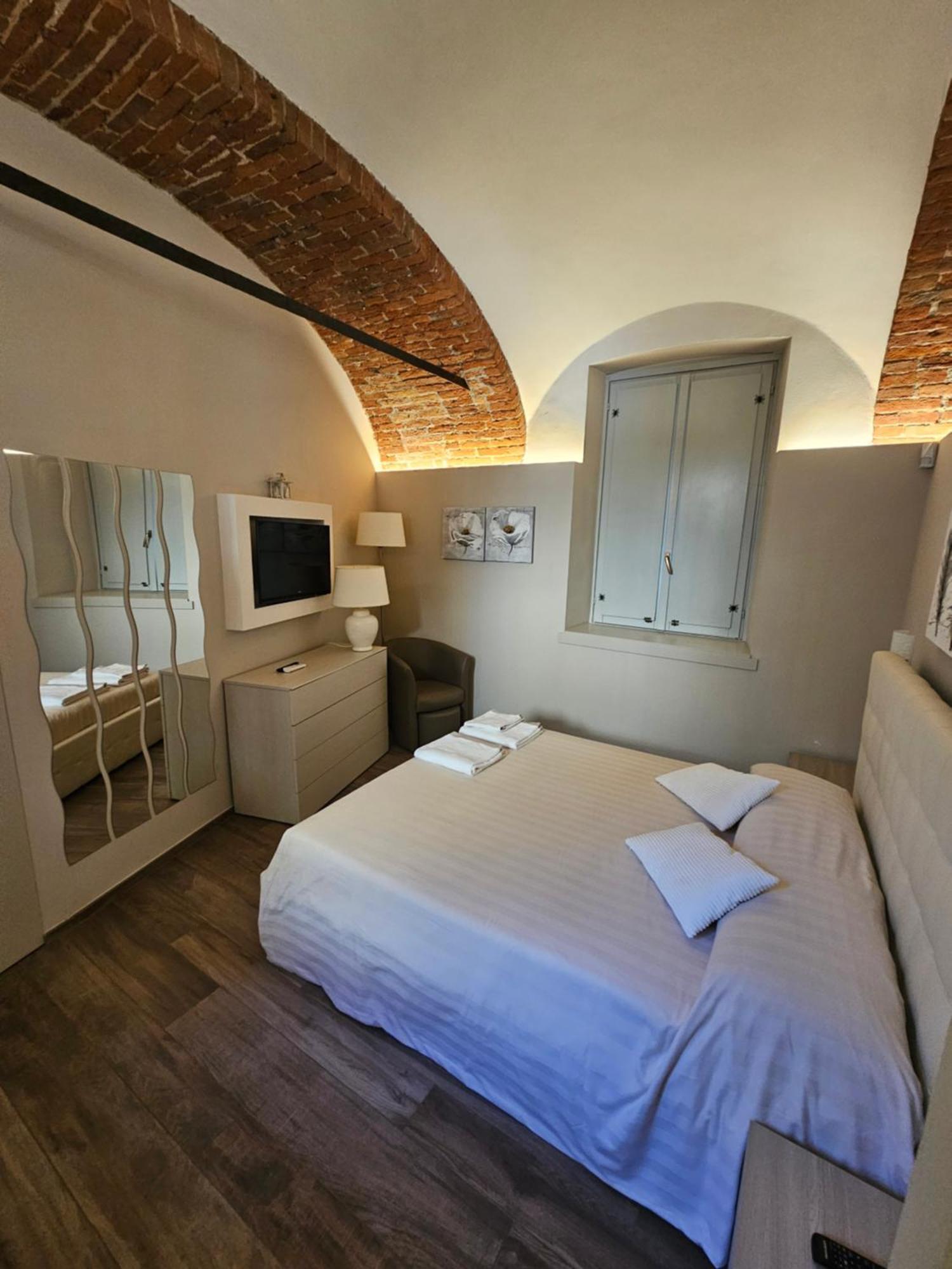 Bilocale In Centro Storico! Apartment Alba  Exterior photo