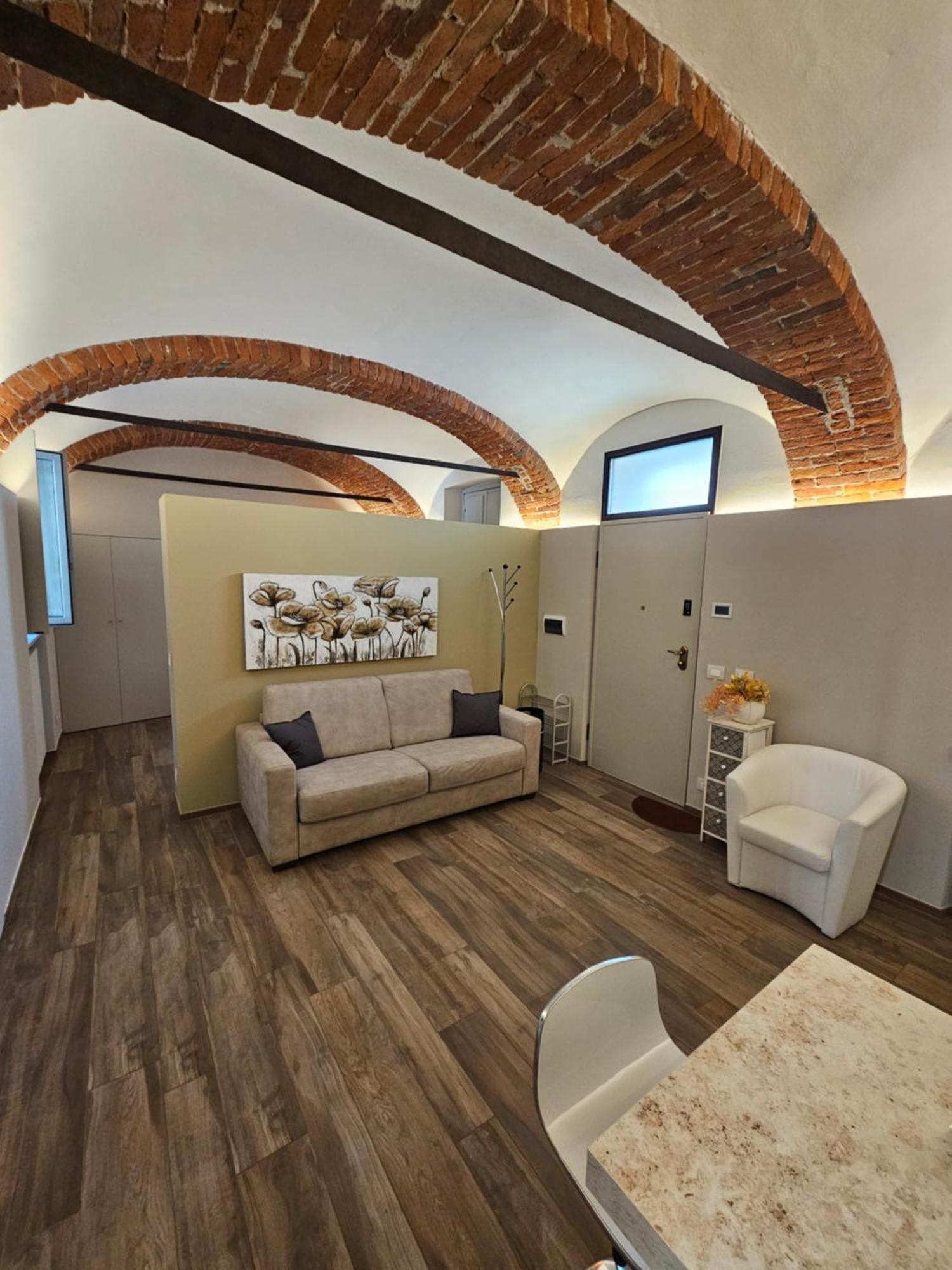 Bilocale In Centro Storico! Apartment Alba  Exterior photo